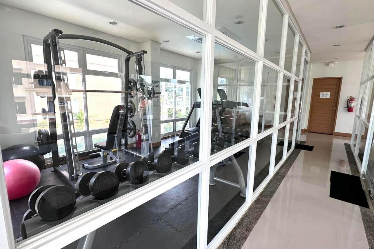 2 Bedroom And Studio Apartments With Private Pool And Gym In Vista Manors Verdant Puerto Princesa Luaran gambar