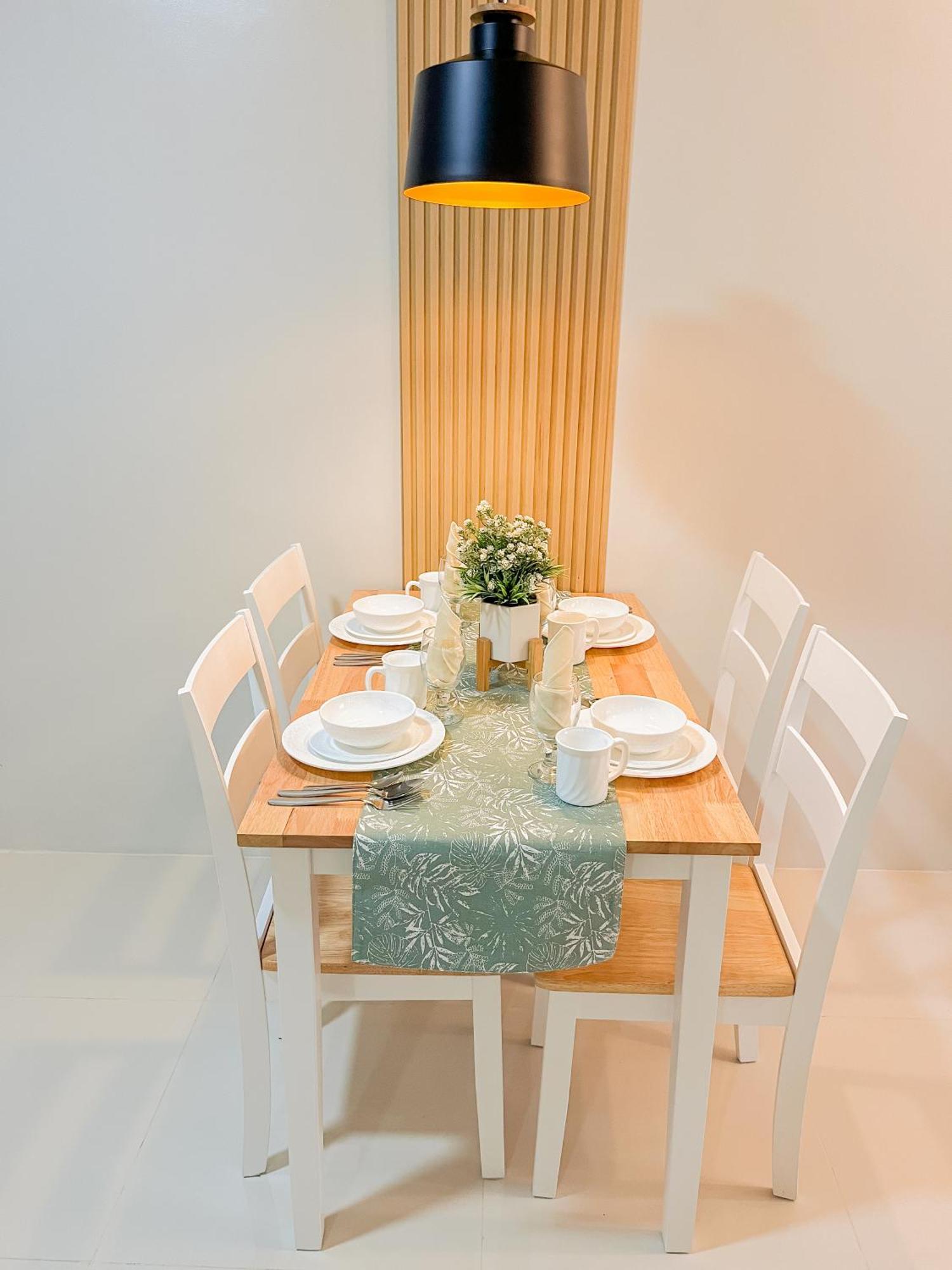 2 Bedroom And Studio Apartments With Private Pool And Gym In Vista Manors Verdant Puerto Princesa Luaran gambar