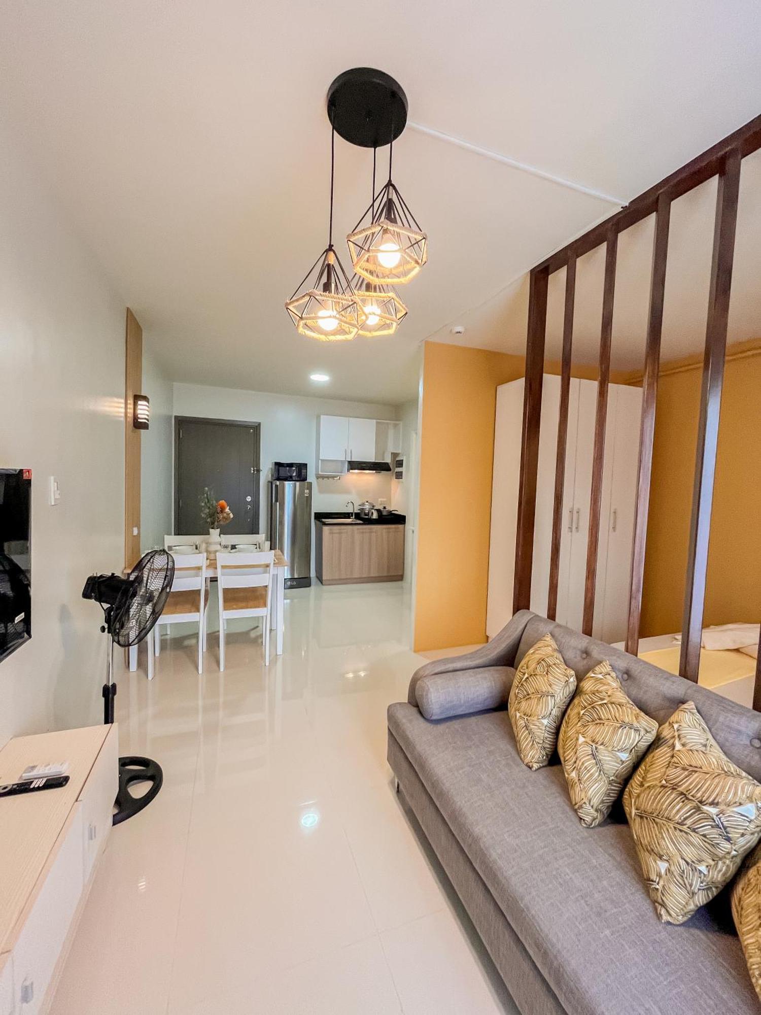 2 Bedroom And Studio Apartments With Private Pool And Gym In Vista Manors Verdant Puerto Princesa Luaran gambar
