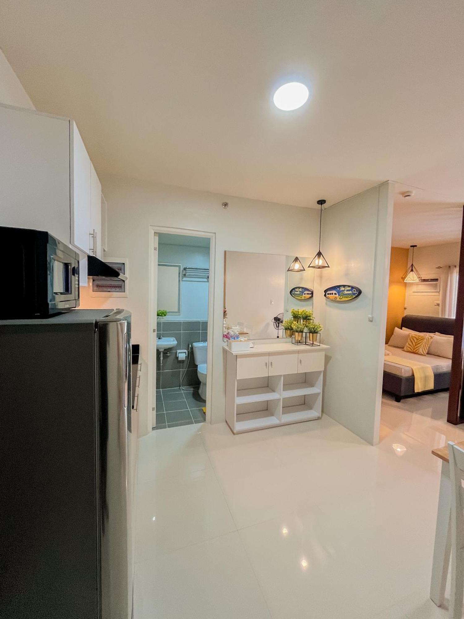 2 Bedroom And Studio Apartments With Private Pool And Gym In Vista Manors Verdant Puerto Princesa Luaran gambar