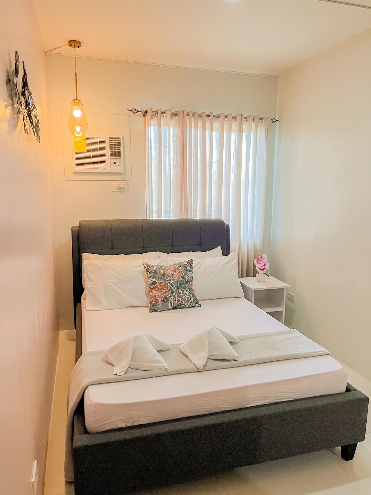 2 Bedroom And Studio Apartments With Private Pool And Gym In Vista Manors Verdant Puerto Princesa Luaran gambar