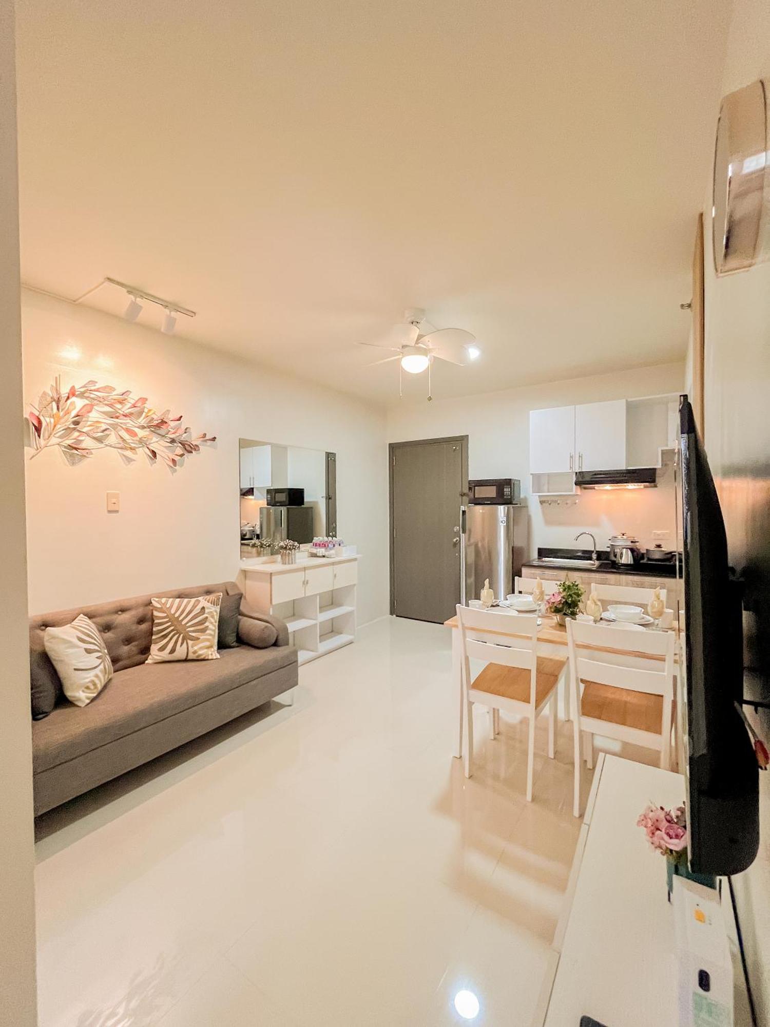 2 Bedroom And Studio Apartments With Private Pool And Gym In Vista Manors Verdant Puerto Princesa Luaran gambar