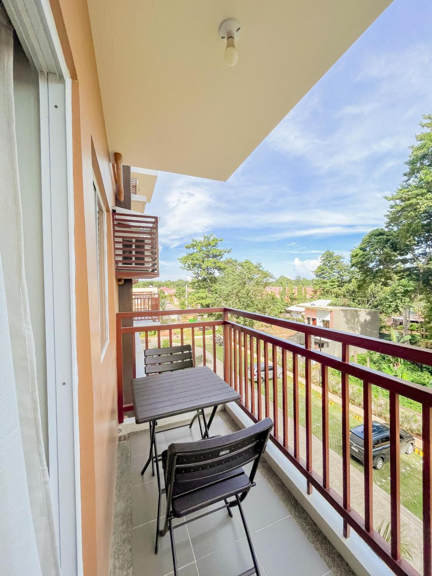2 Bedroom And Studio Apartments With Private Pool And Gym In Vista Manors Verdant Puerto Princesa Luaran gambar