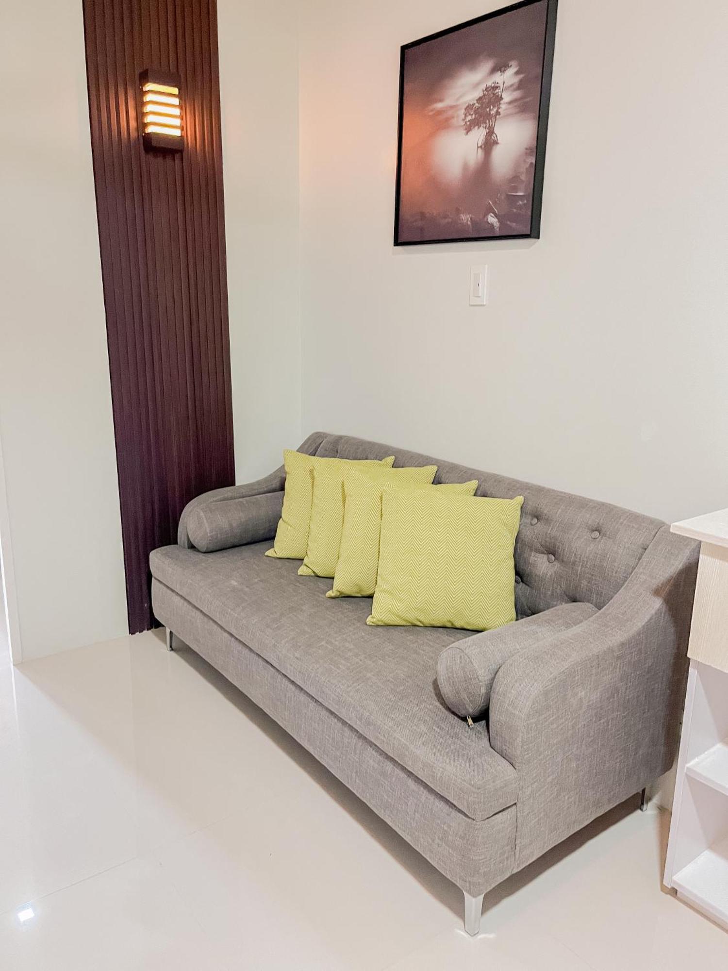 2 Bedroom And Studio Apartments With Private Pool And Gym In Vista Manors Verdant Puerto Princesa Luaran gambar